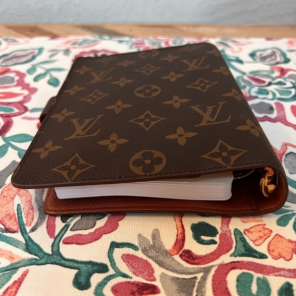 Louis Vuitton Agenda MM Schedule Planner - Picture 5 of 16